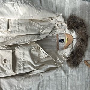 Lovely heavy, parka. Fur around hood is removable